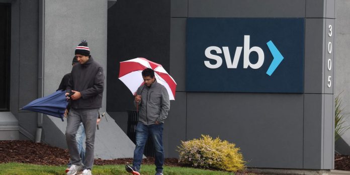 I'm an associate at SVB. I love the culture of this company, but I'm livid at the failures of management.
